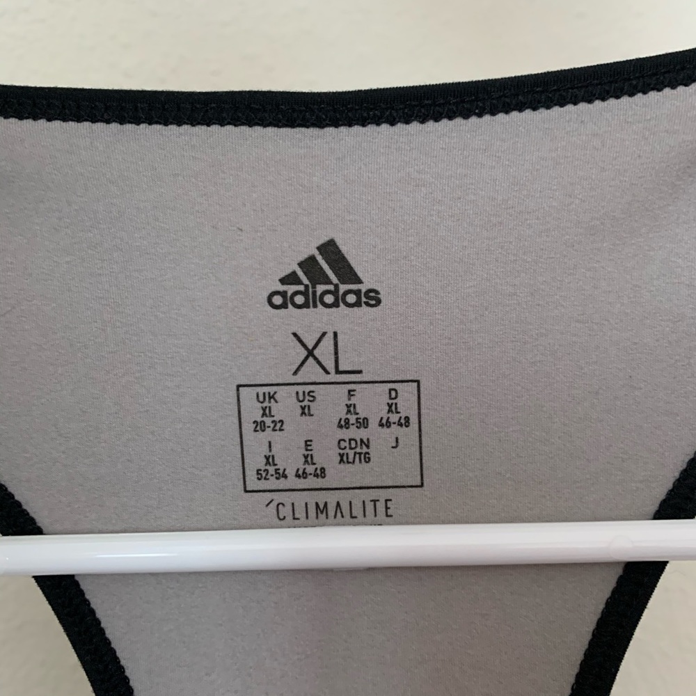 Adidas sleeveless climate workout athletic top - Picture 3 of 4